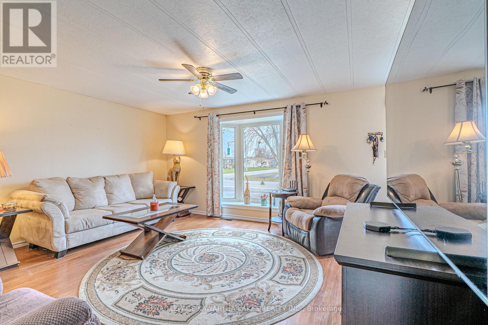 4 VISTA DRIVE — photo 17