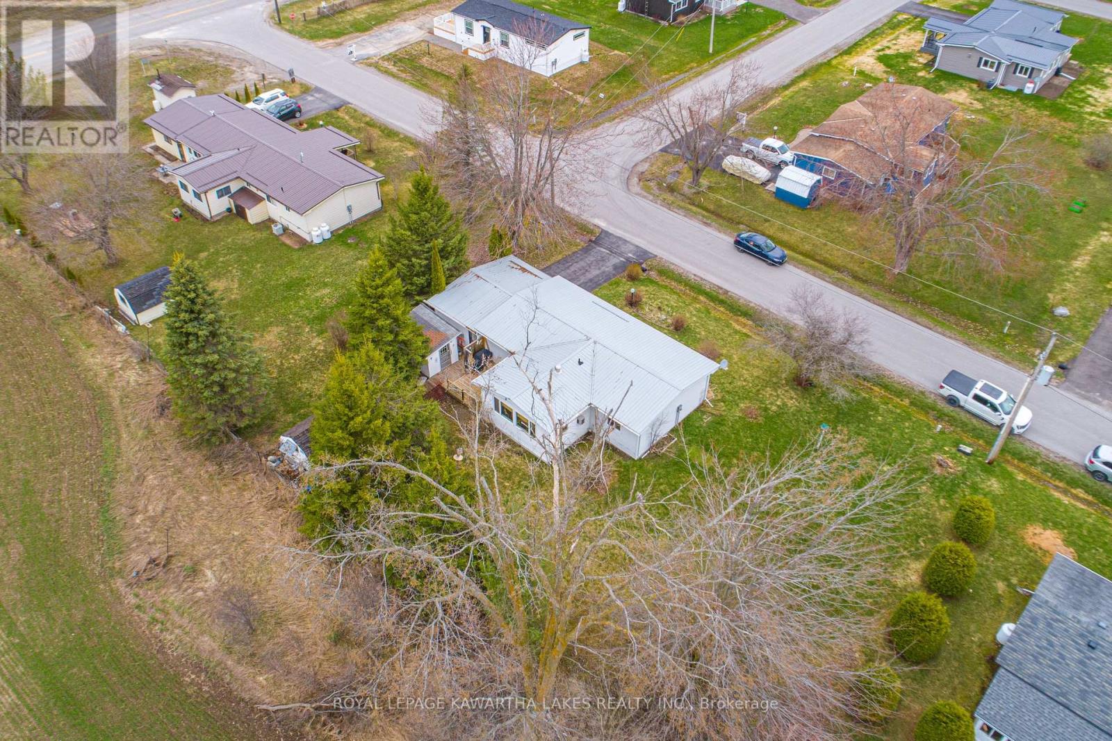 4 VISTA DRIVE — photo 24