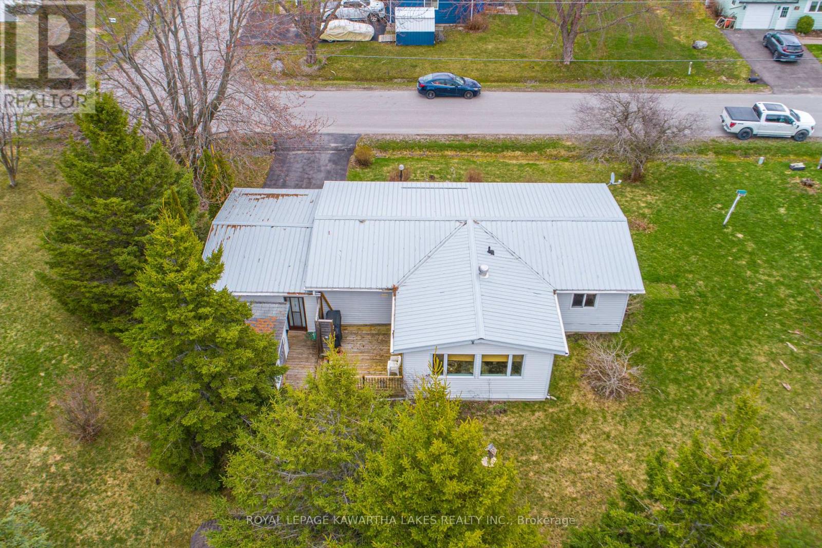 4 VISTA DRIVE — photo 25
