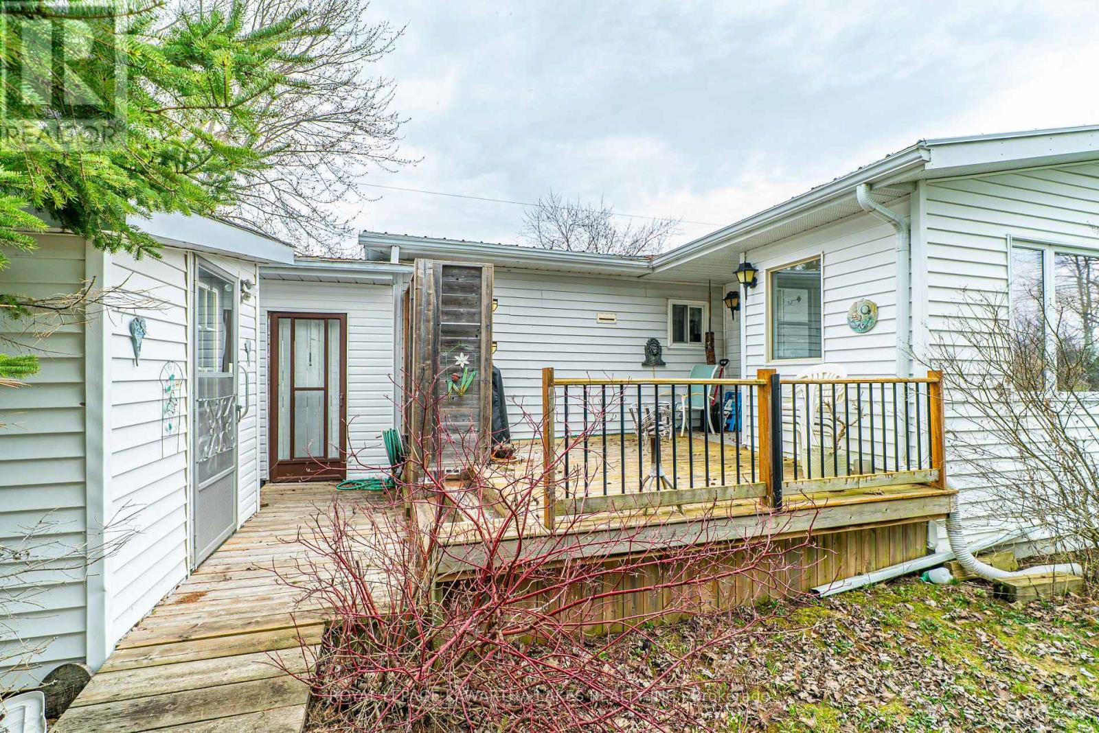 4 VISTA DRIVE — photo 26