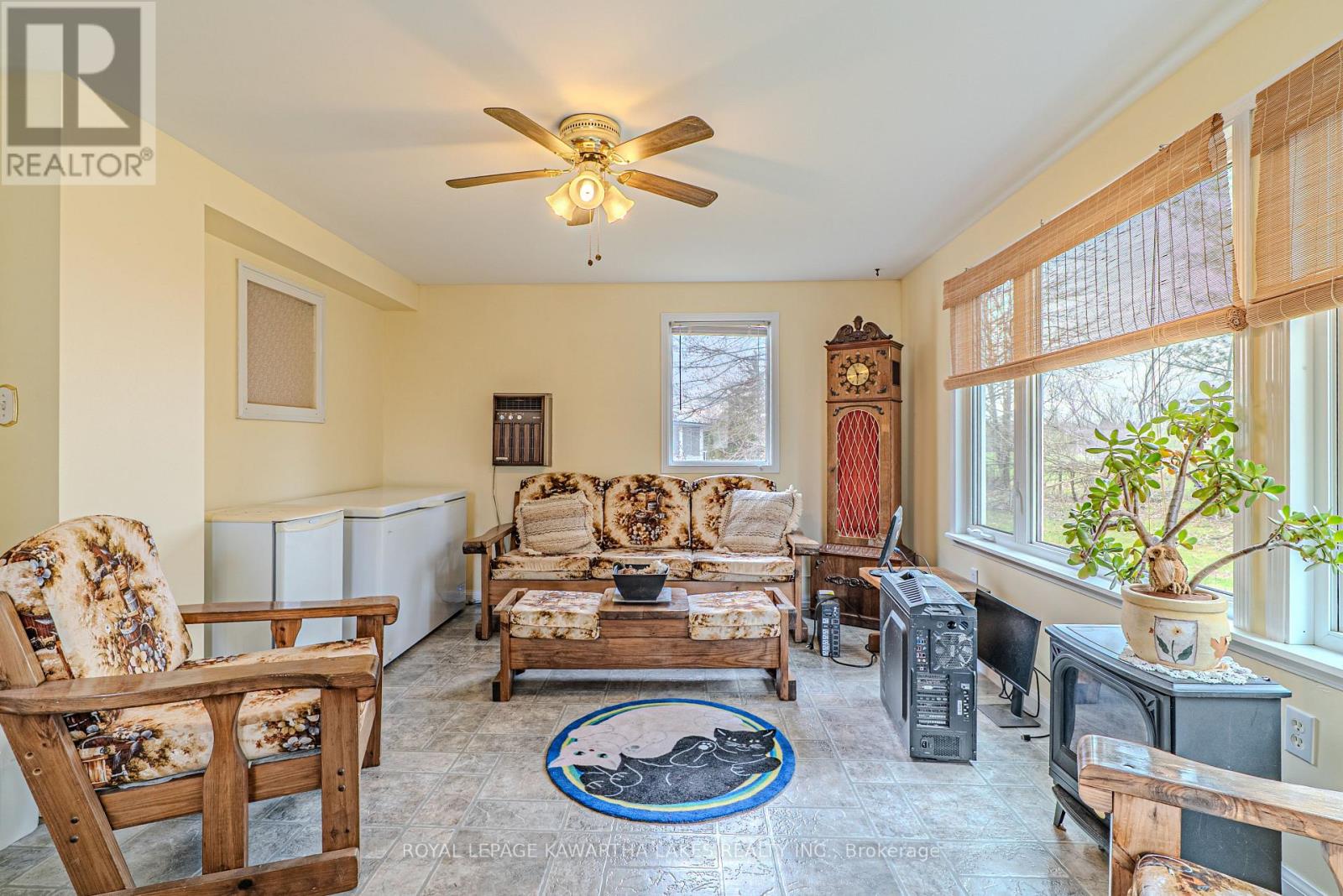4 VISTA DRIVE — photo 8