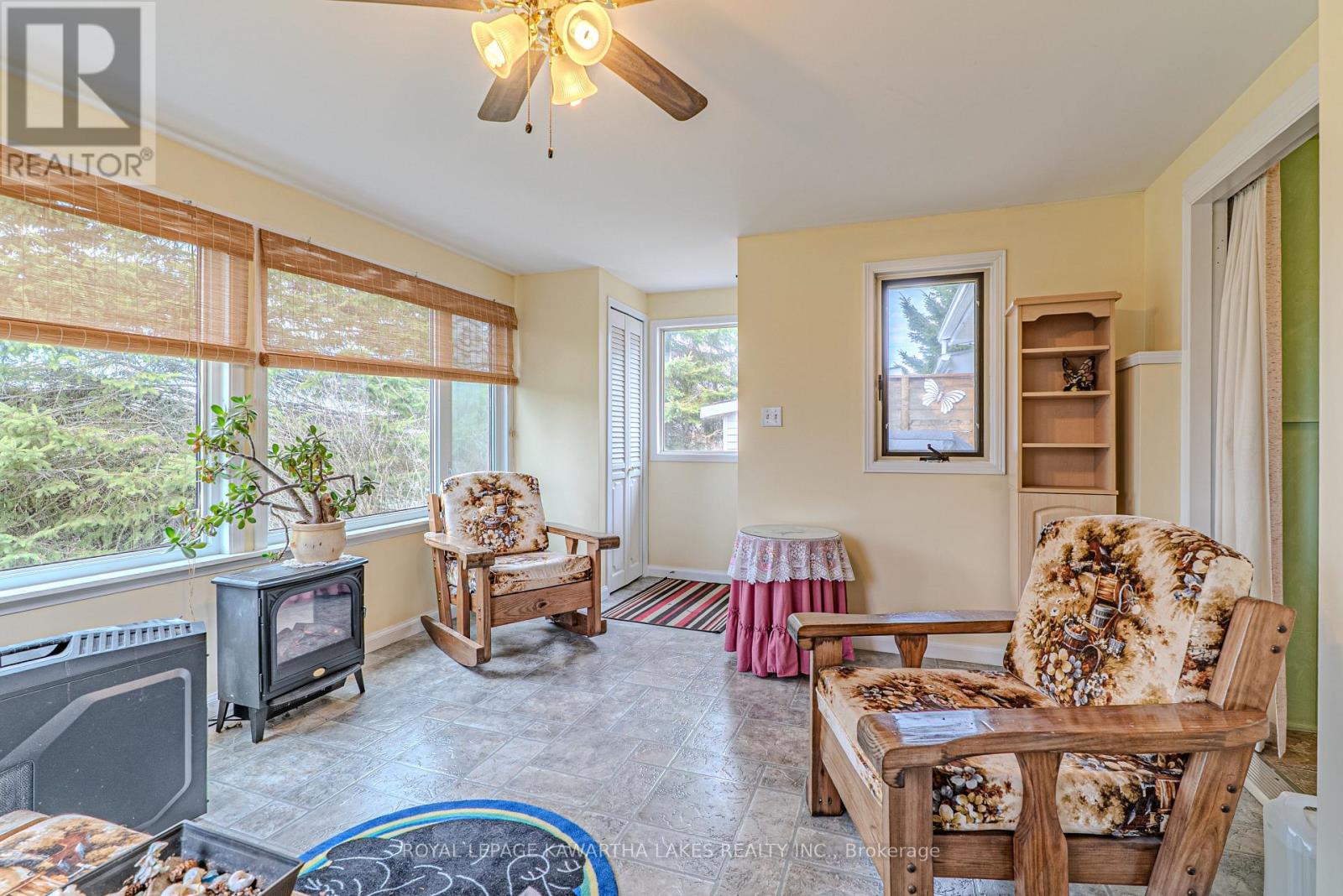 4 VISTA DRIVE — photo 9