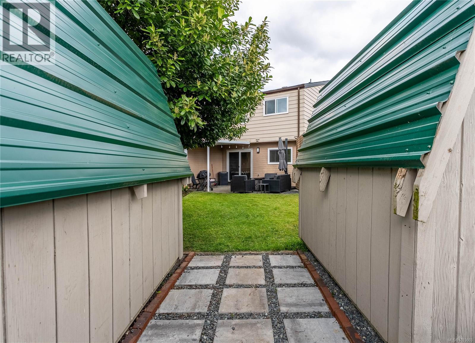 102 2860 Sooke Lake Road, Langford