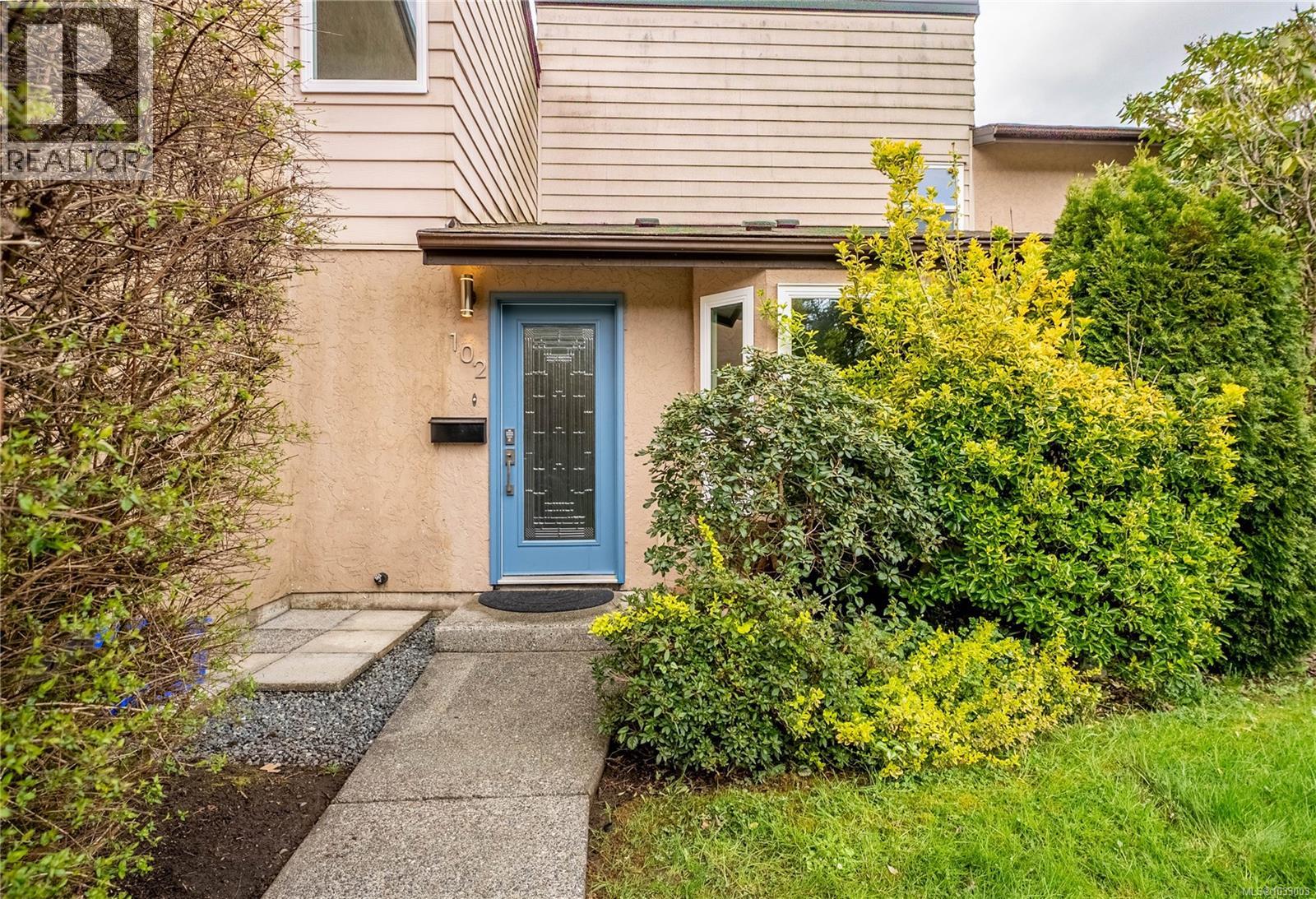 102 2860 Sooke Lake Road, Langford