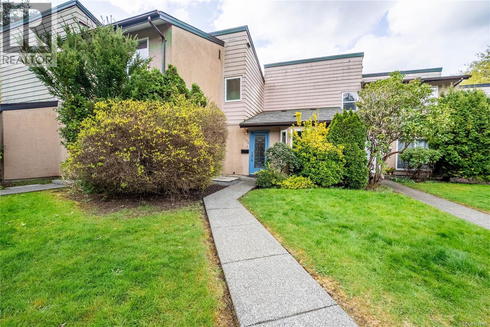 102 2860 Sooke Lake Road, Langford