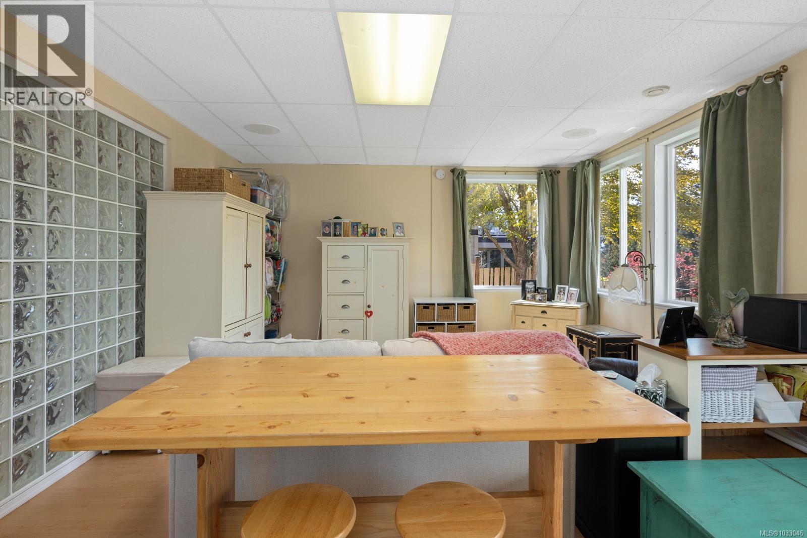 6246 Lower Chippewa Rd - 53