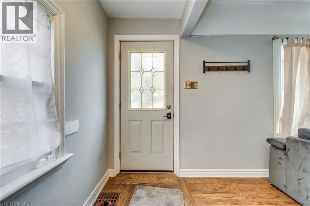 142 EWEN Road - 8