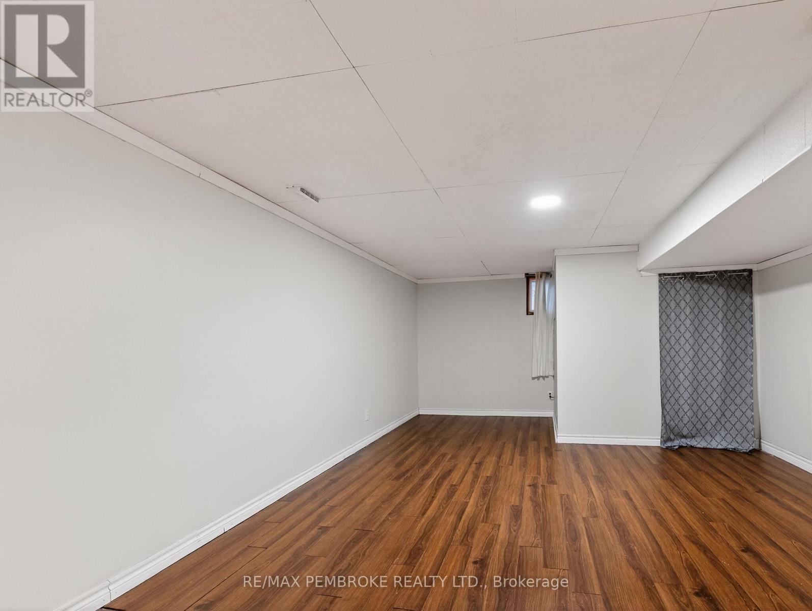 10 ALGONQUIN STREET - 22
