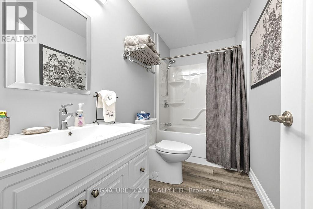 Main Full Bath