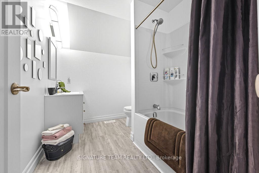 Guest House-Ensuite Bath