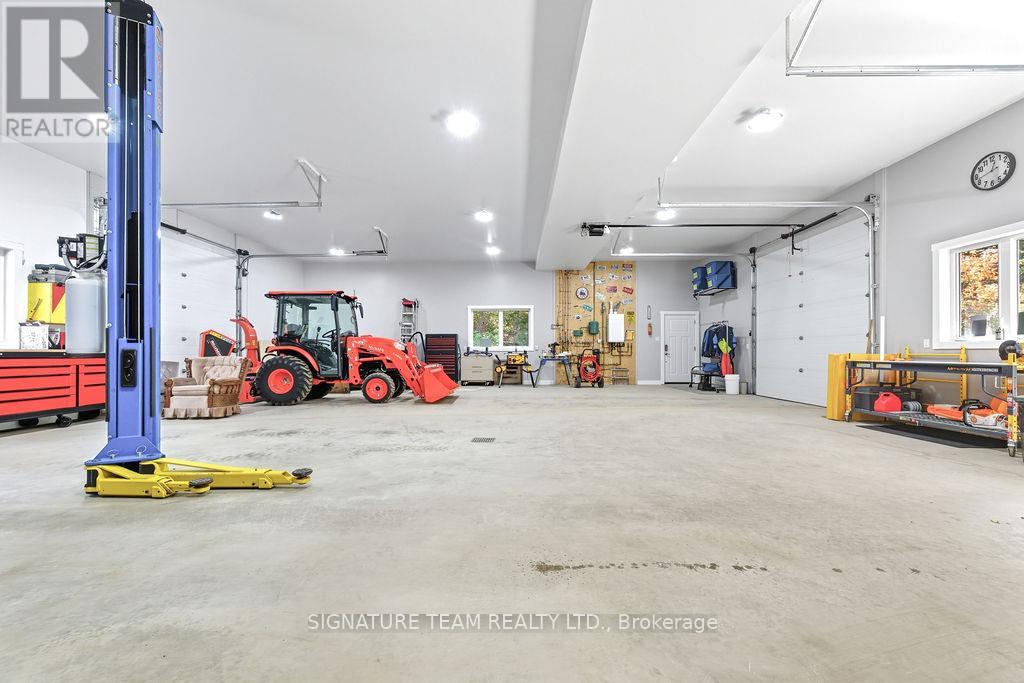 Guest House-Fully Heated Garage/Shop w/10' doors