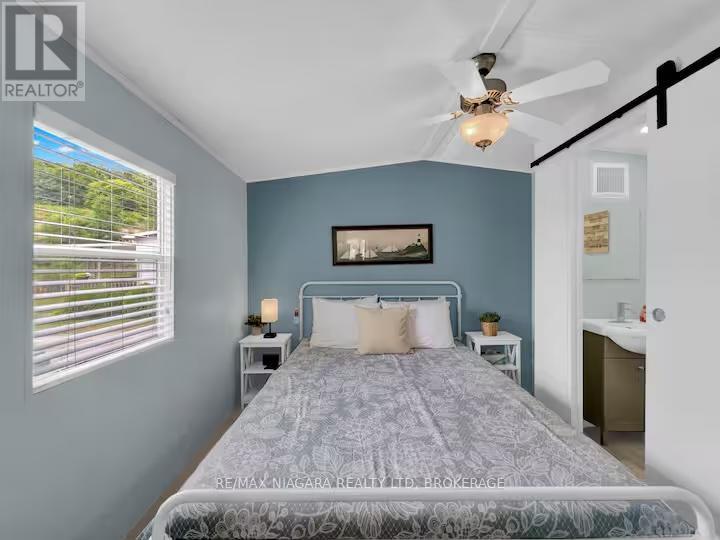 #51 490 EMPIRE ROAD - 12