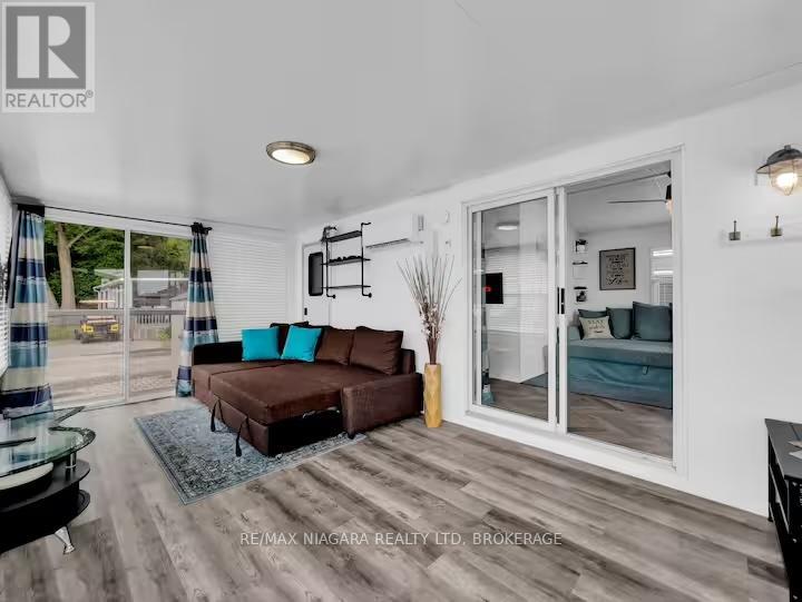 #51 490 EMPIRE ROAD - 18
