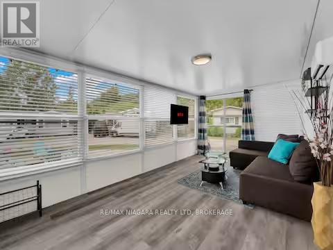 #51 490 EMPIRE ROAD - 19