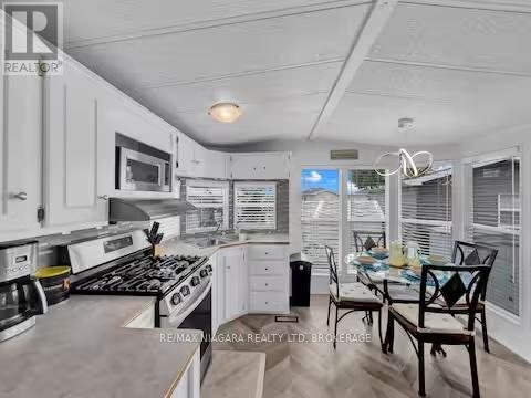 #51 490 EMPIRE ROAD - 3
