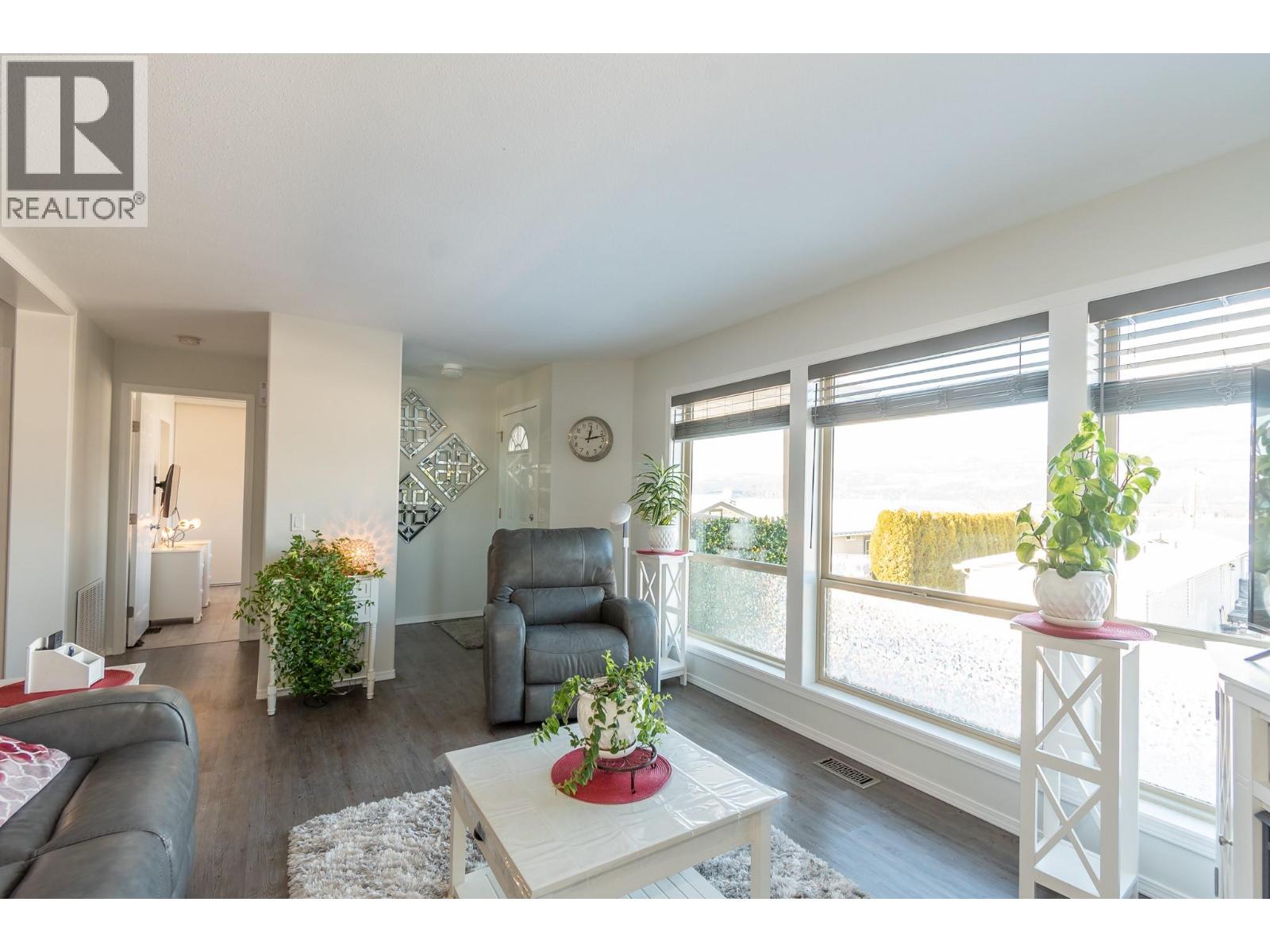 #42 1510 Trans Canada Highway - 10