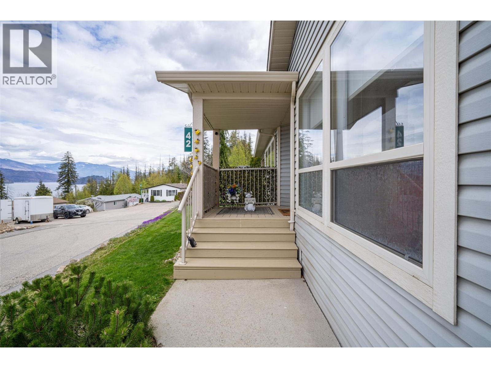 #42 1510 Trans Canada Highway - 35