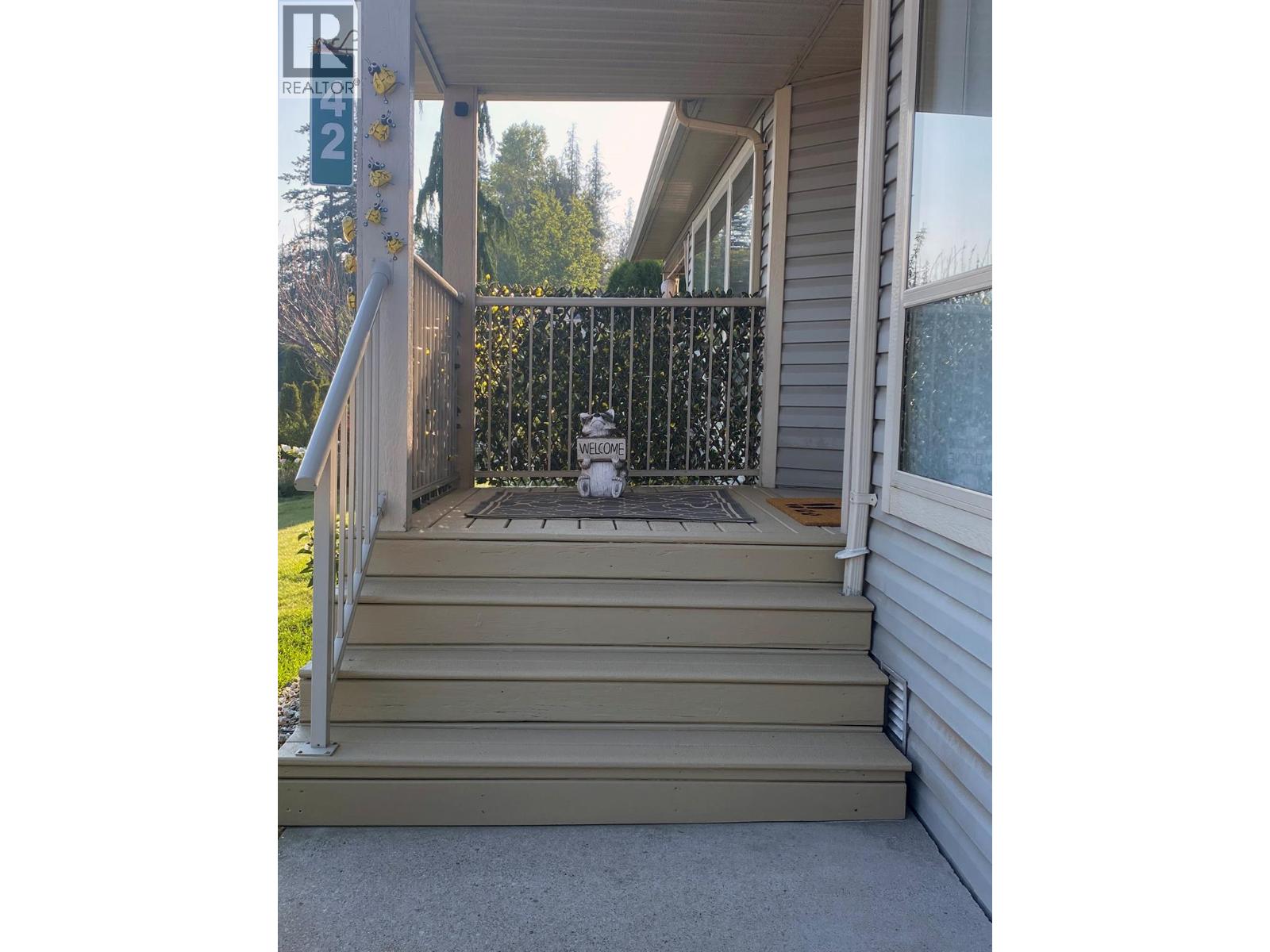 #42 1510 Trans Canada Highway - 36