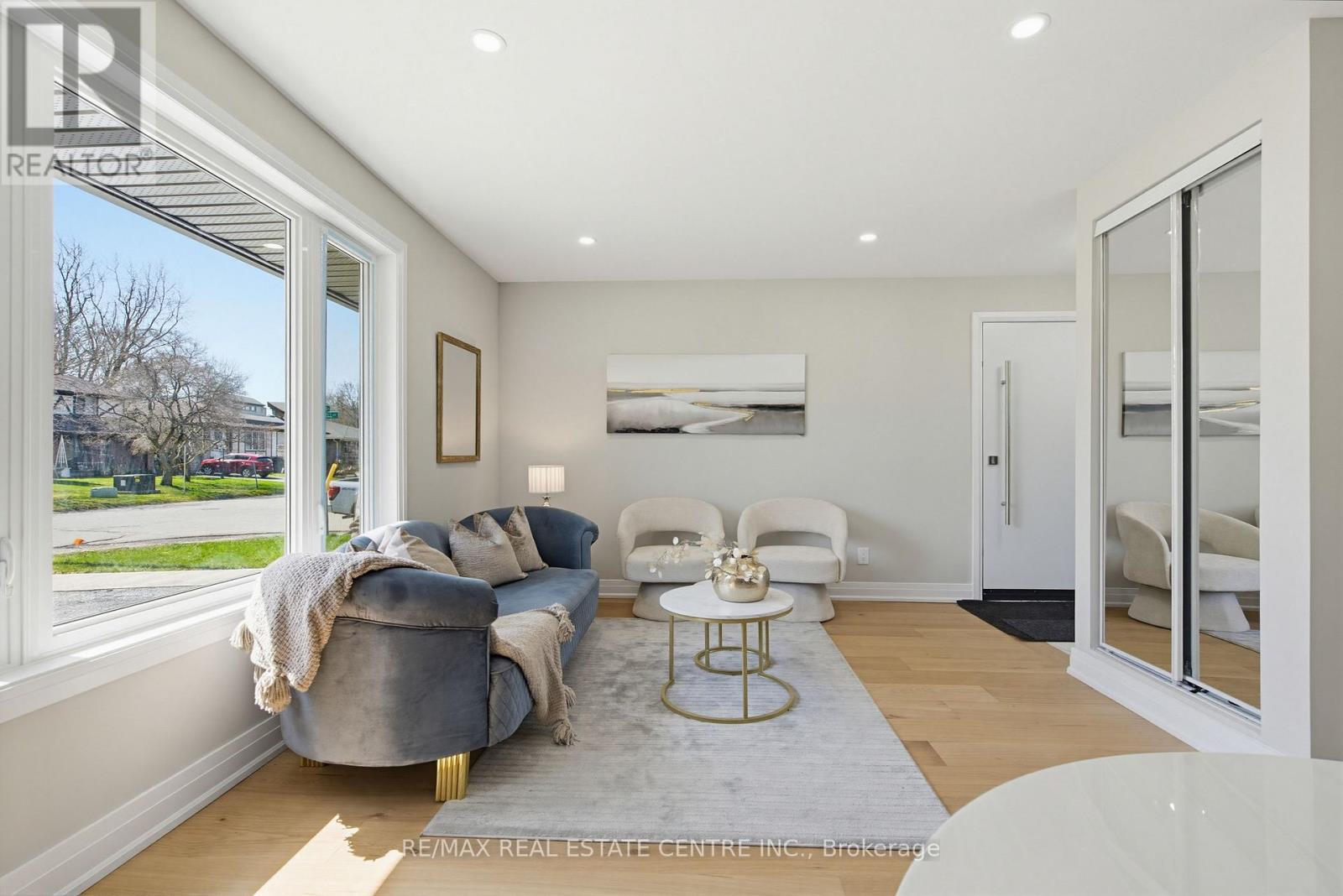 125 DUFFERIN STREET - 7