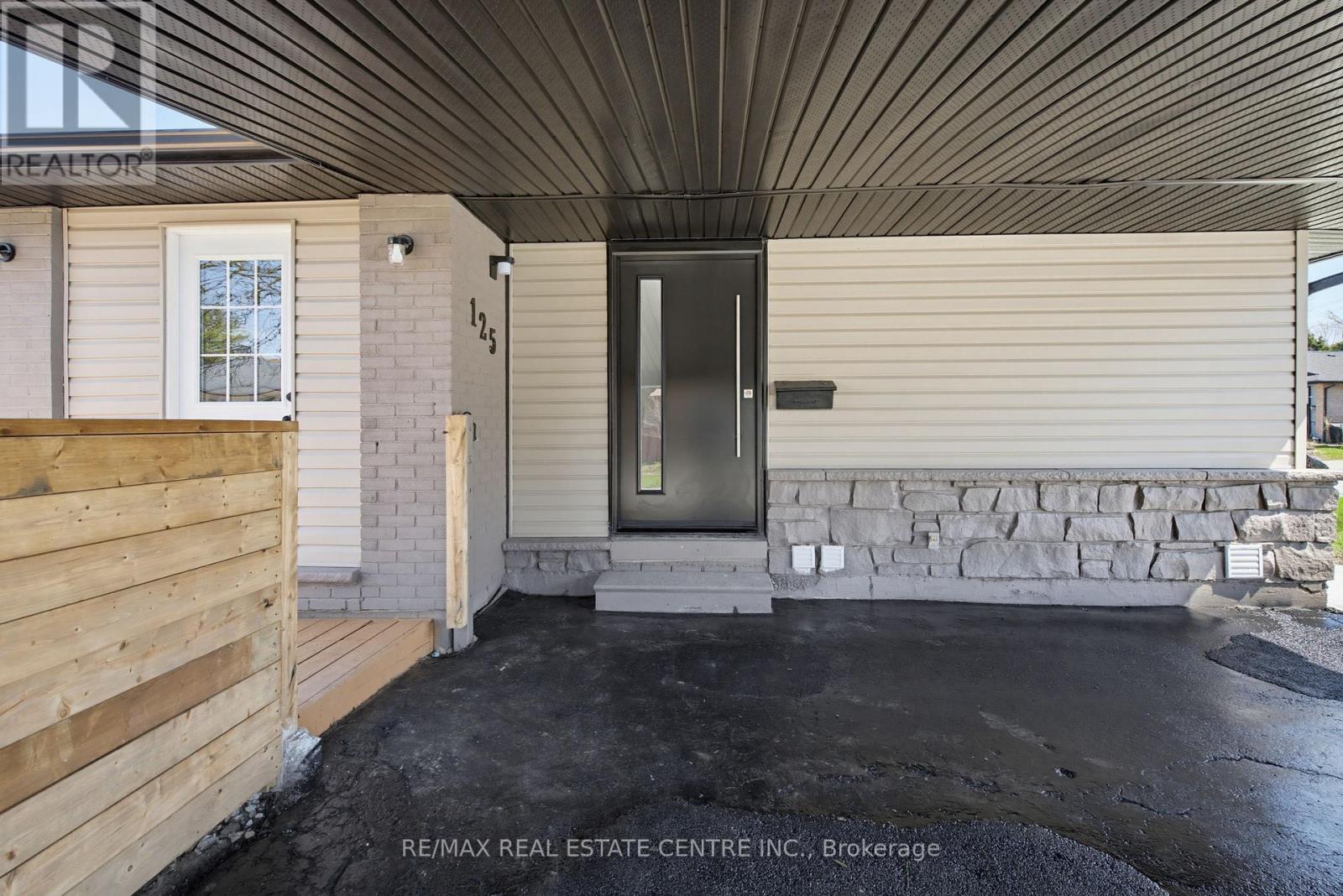 125 DUFFERIN STREET - Image 3