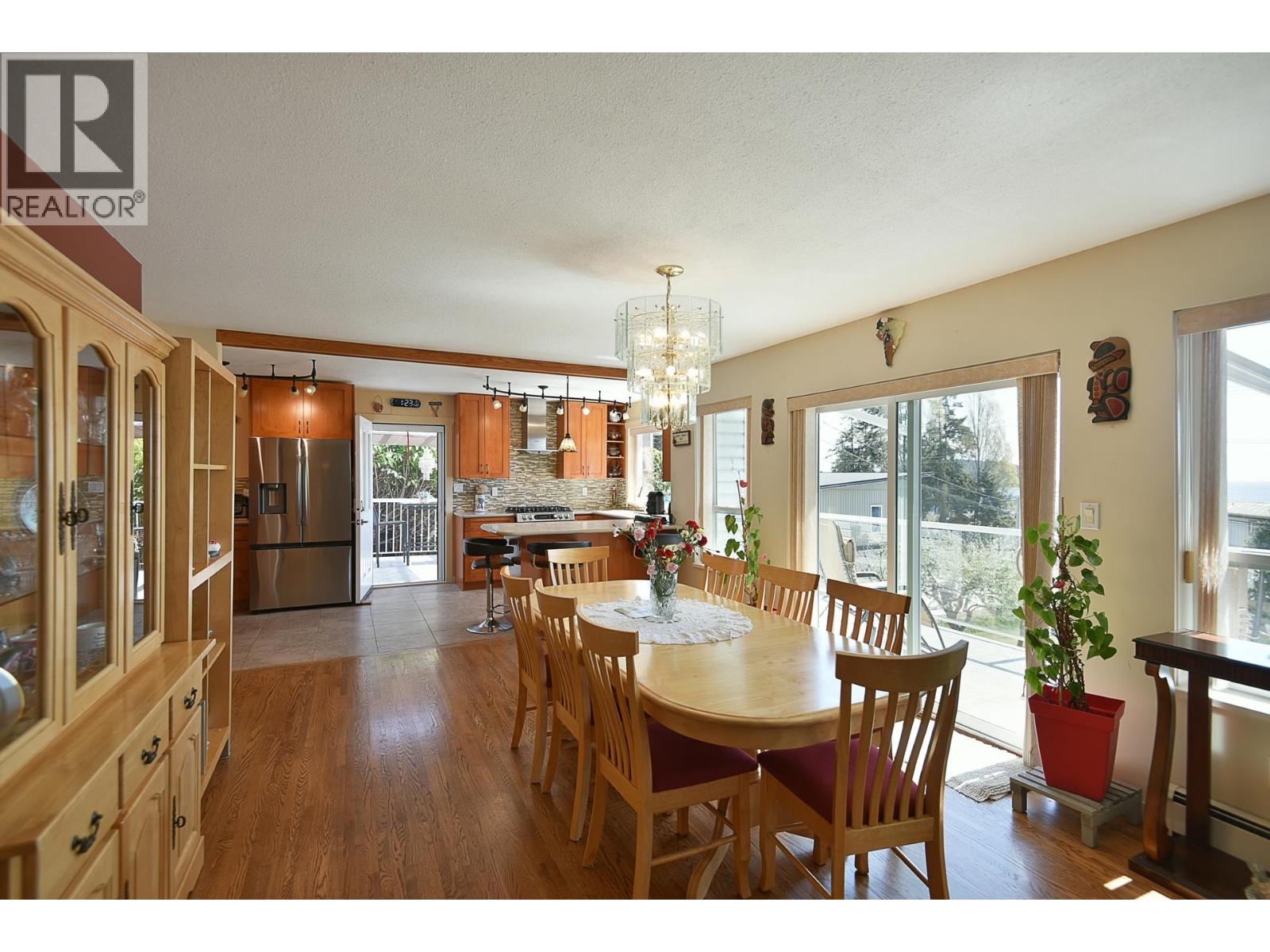 6502 SUNSHINE COAST HIGHWAY — photo 4