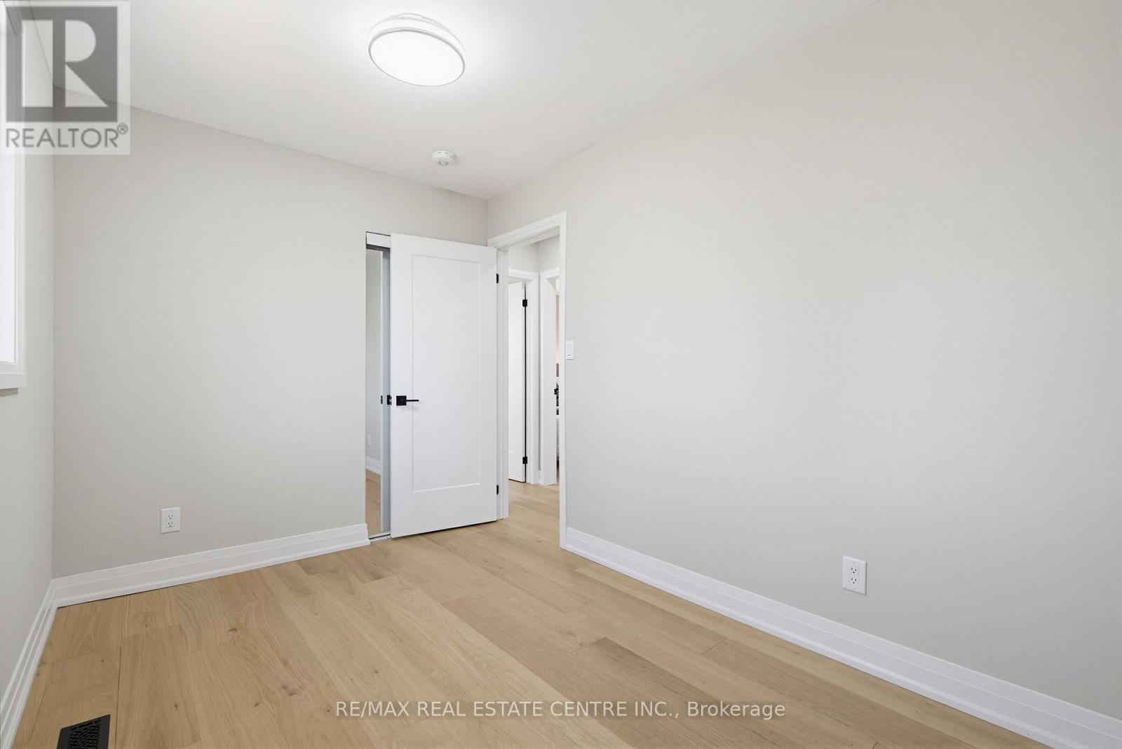 125 DUFFERIN STREET - 20