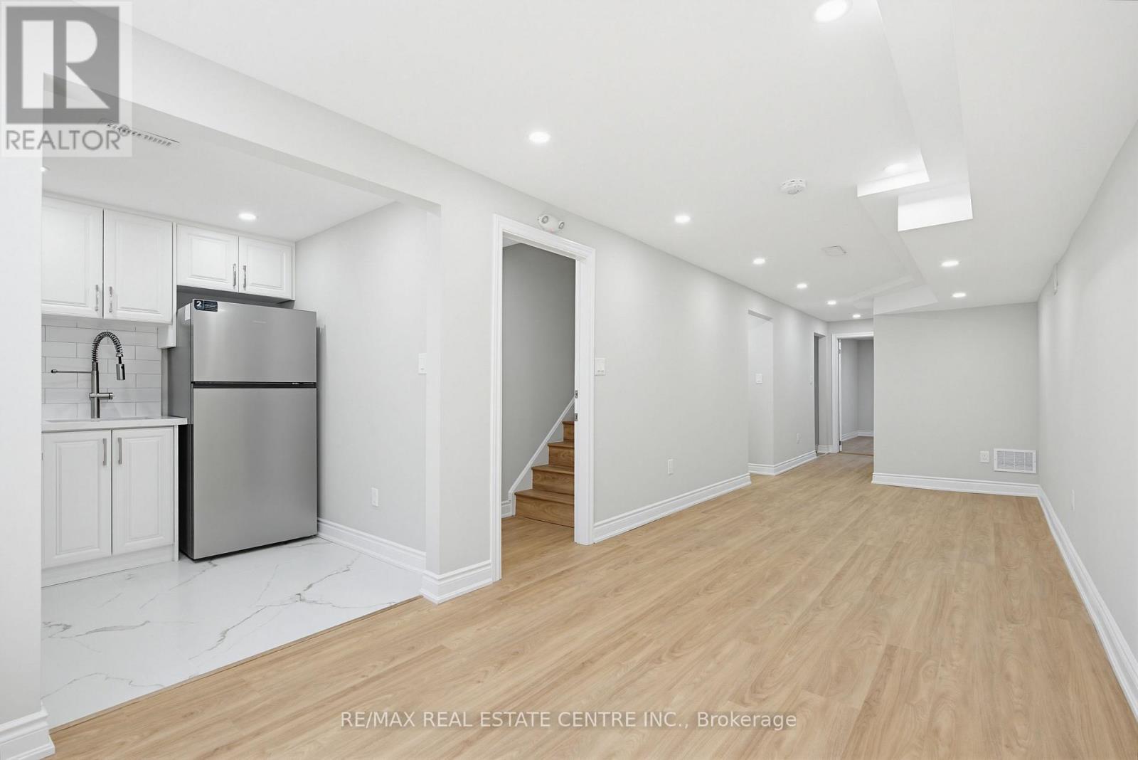125 DUFFERIN STREET - 28