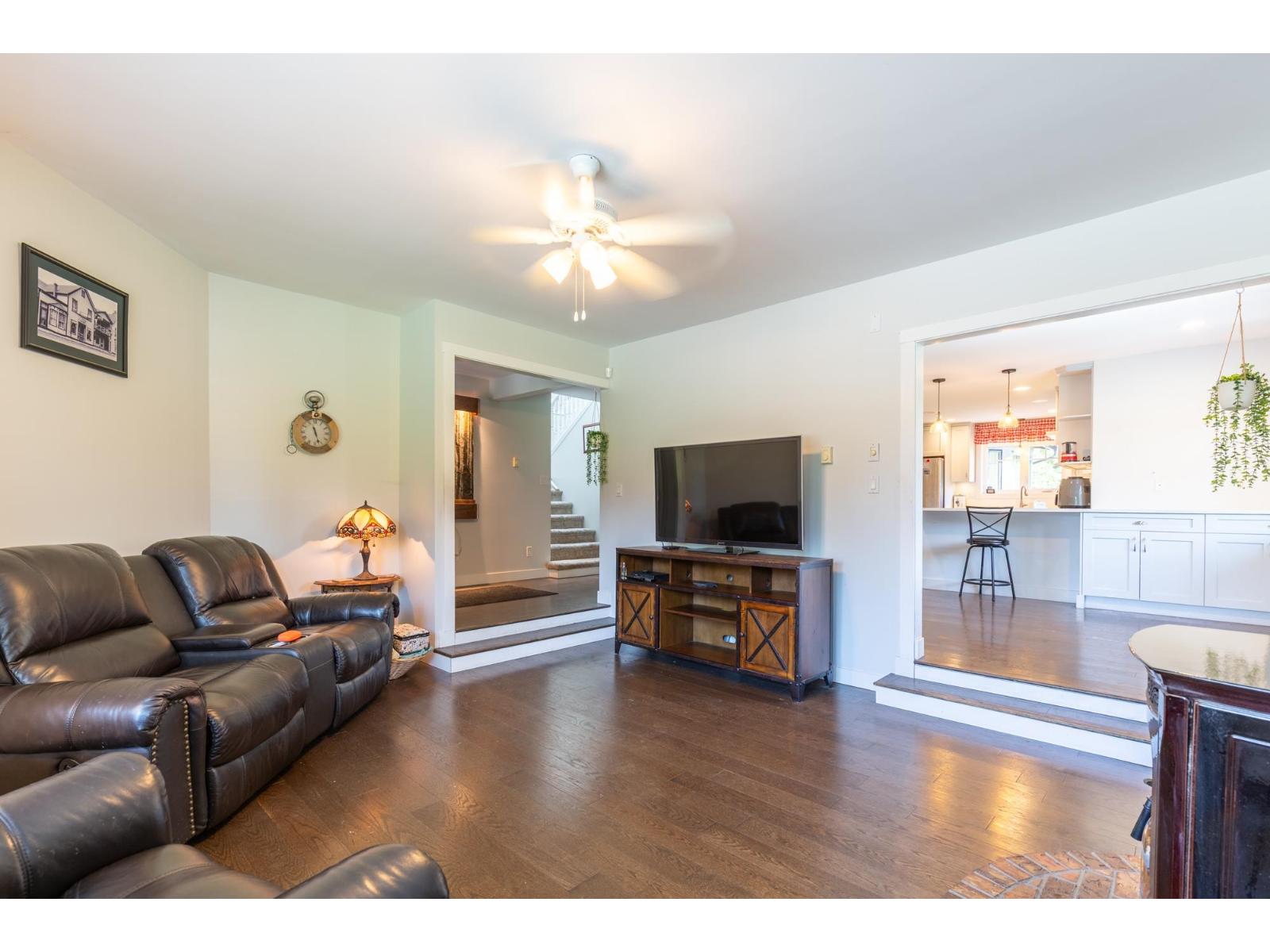 9328 LARKSPUR AVENUE — photo 6