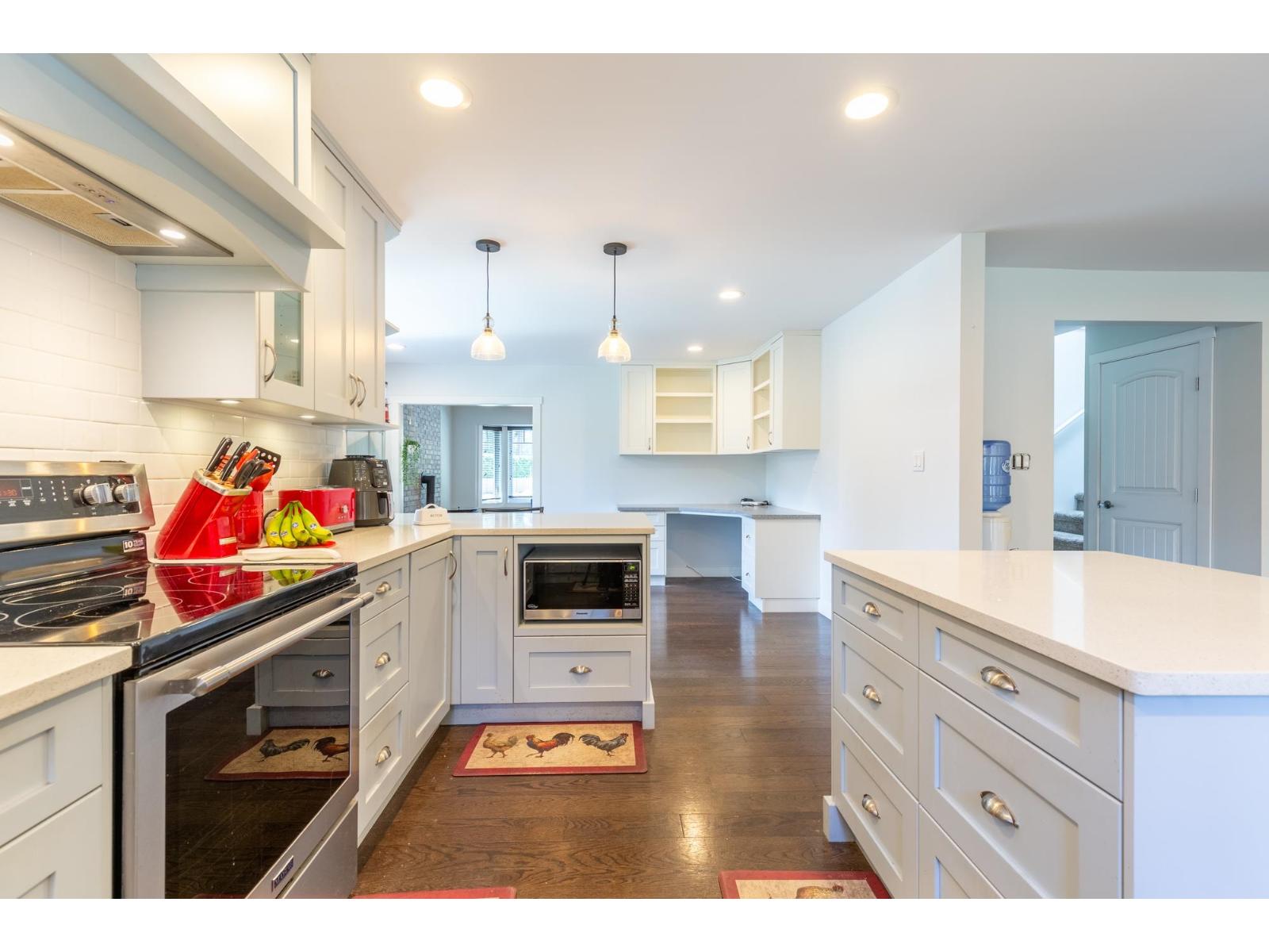 9328 LARKSPUR AVENUE — photo 13