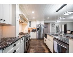 13721 Marine Drive, White Rock, BC V4B1A3 Photo 11