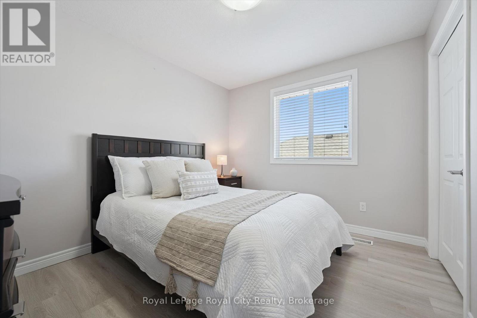 760 WILLOW ROAD - 33