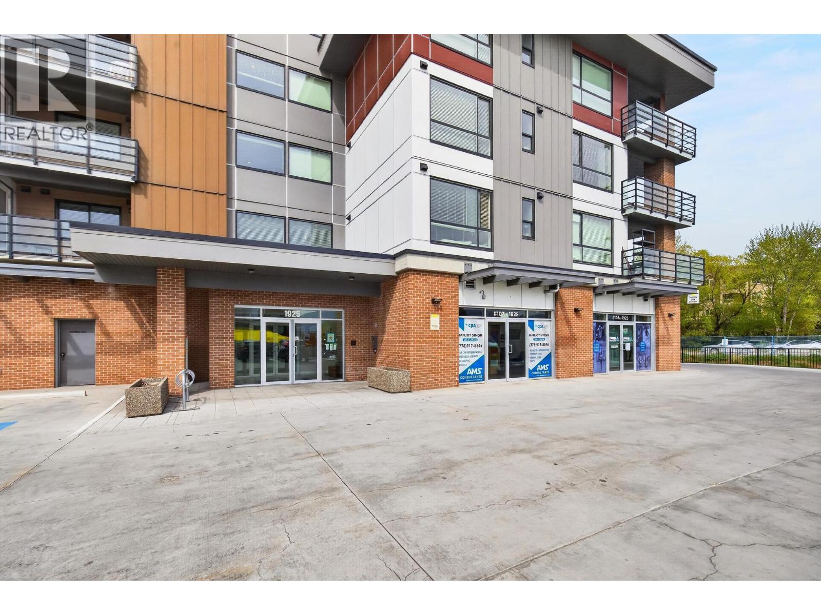 1925 Enterprise Way Unit# 412, Kelowna