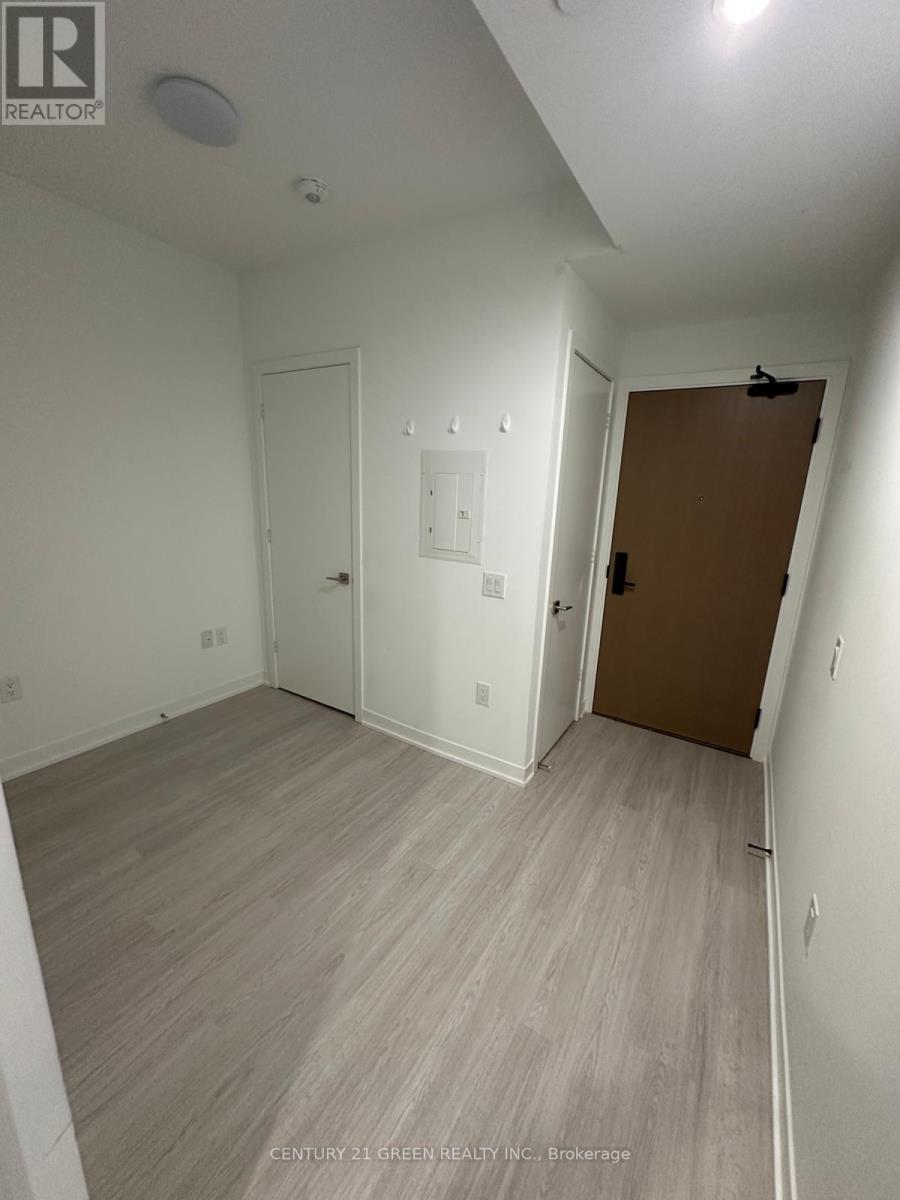 #414 195 MCCAUL STREET - 2