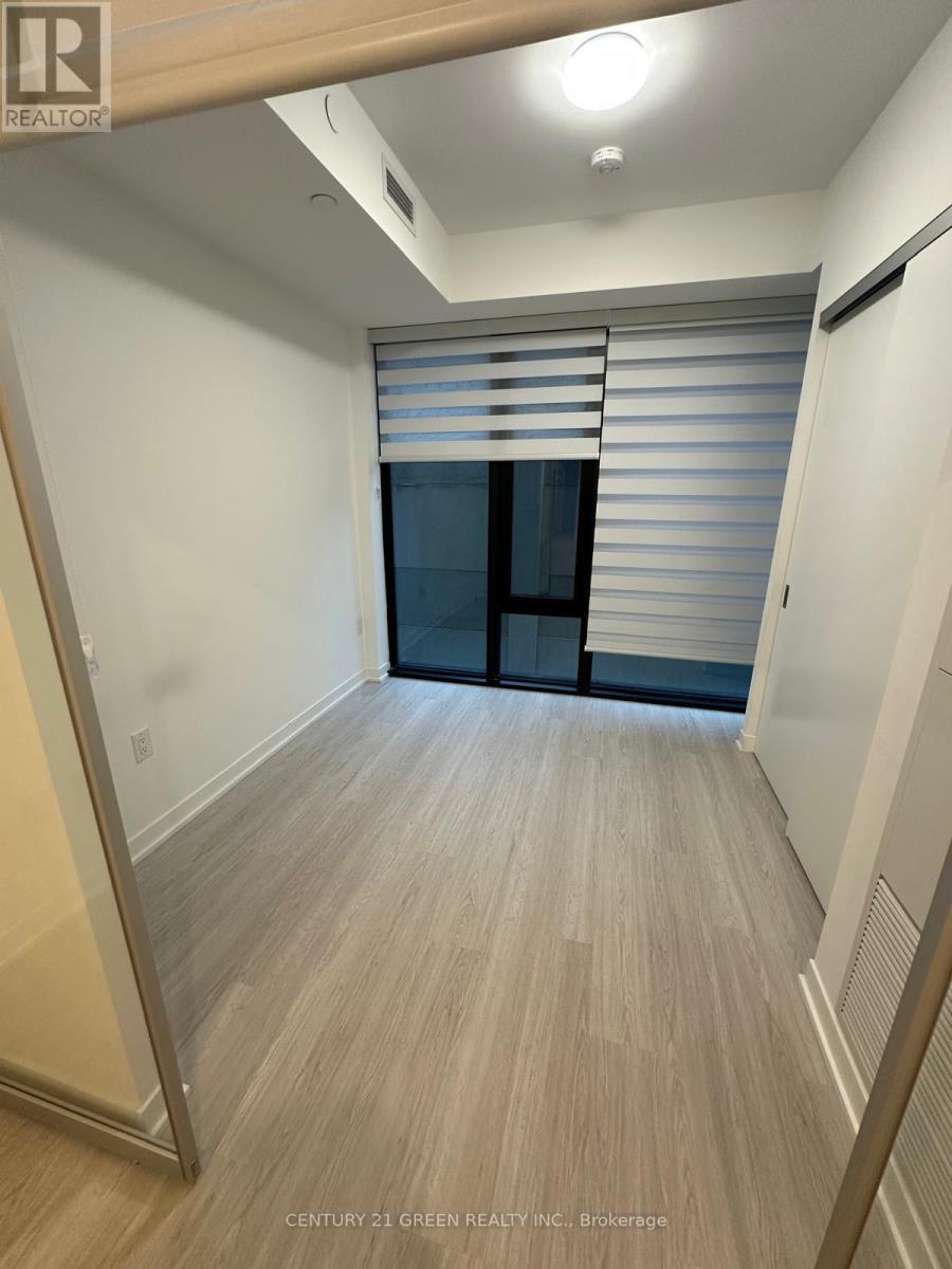 #414 195 MCCAUL STREET - 8