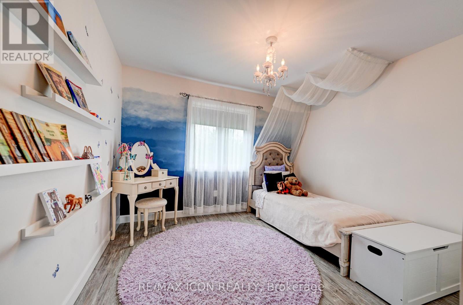 Bedroom 2 Primary Residence