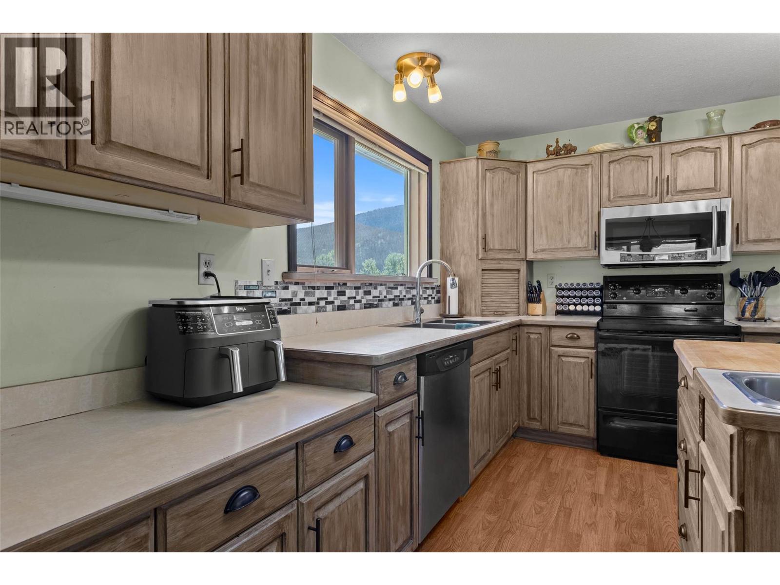 8717 Veteran Road - 12