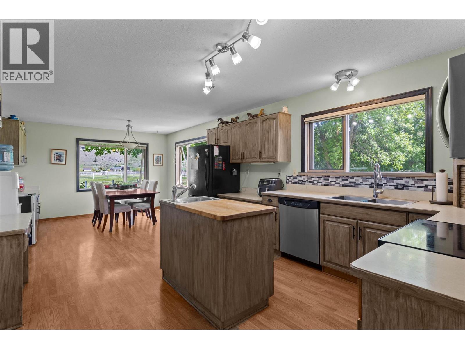 8717 Veteran Road - 9