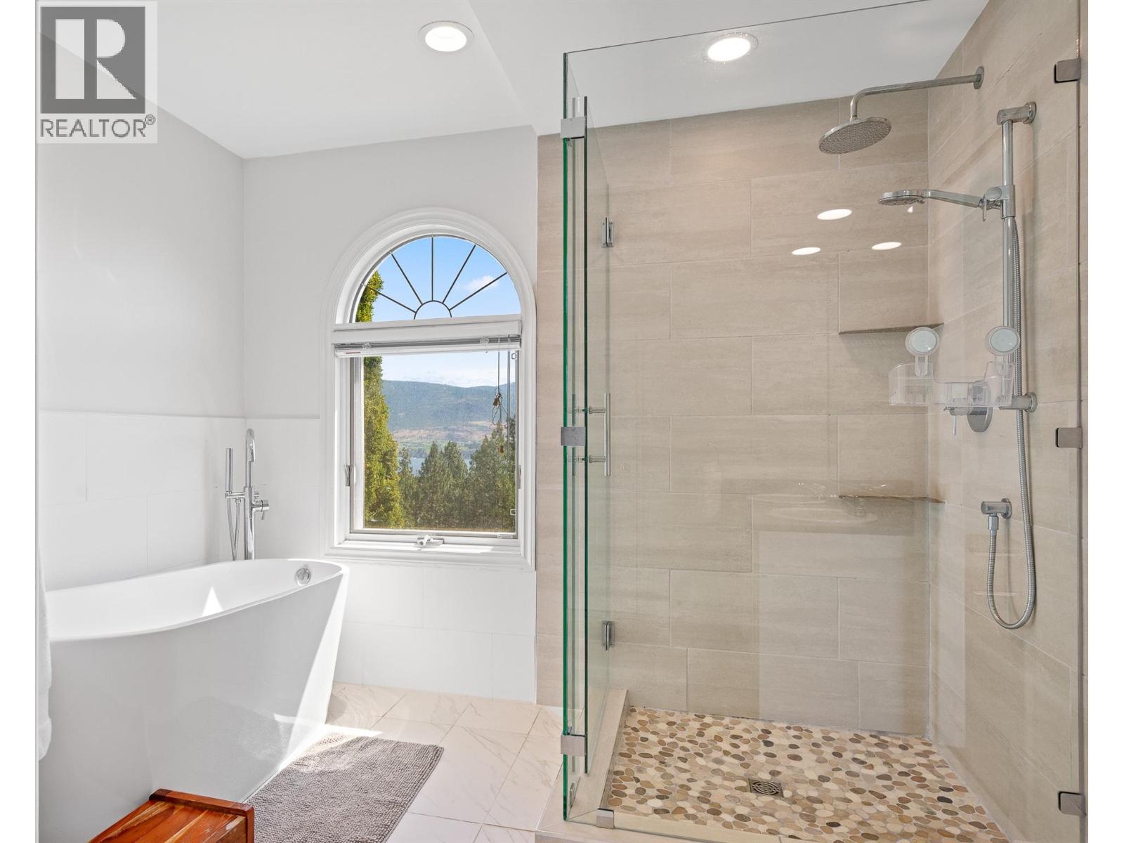 2455 Westwood Drive - 8