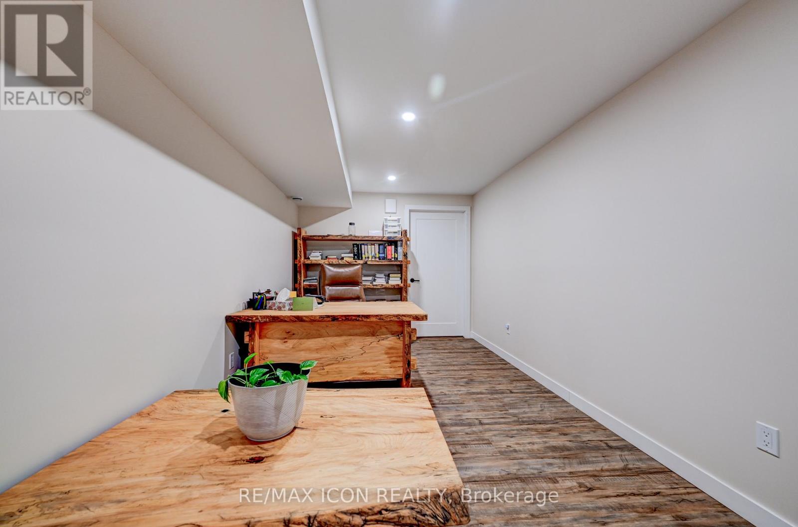 Office Residence 3