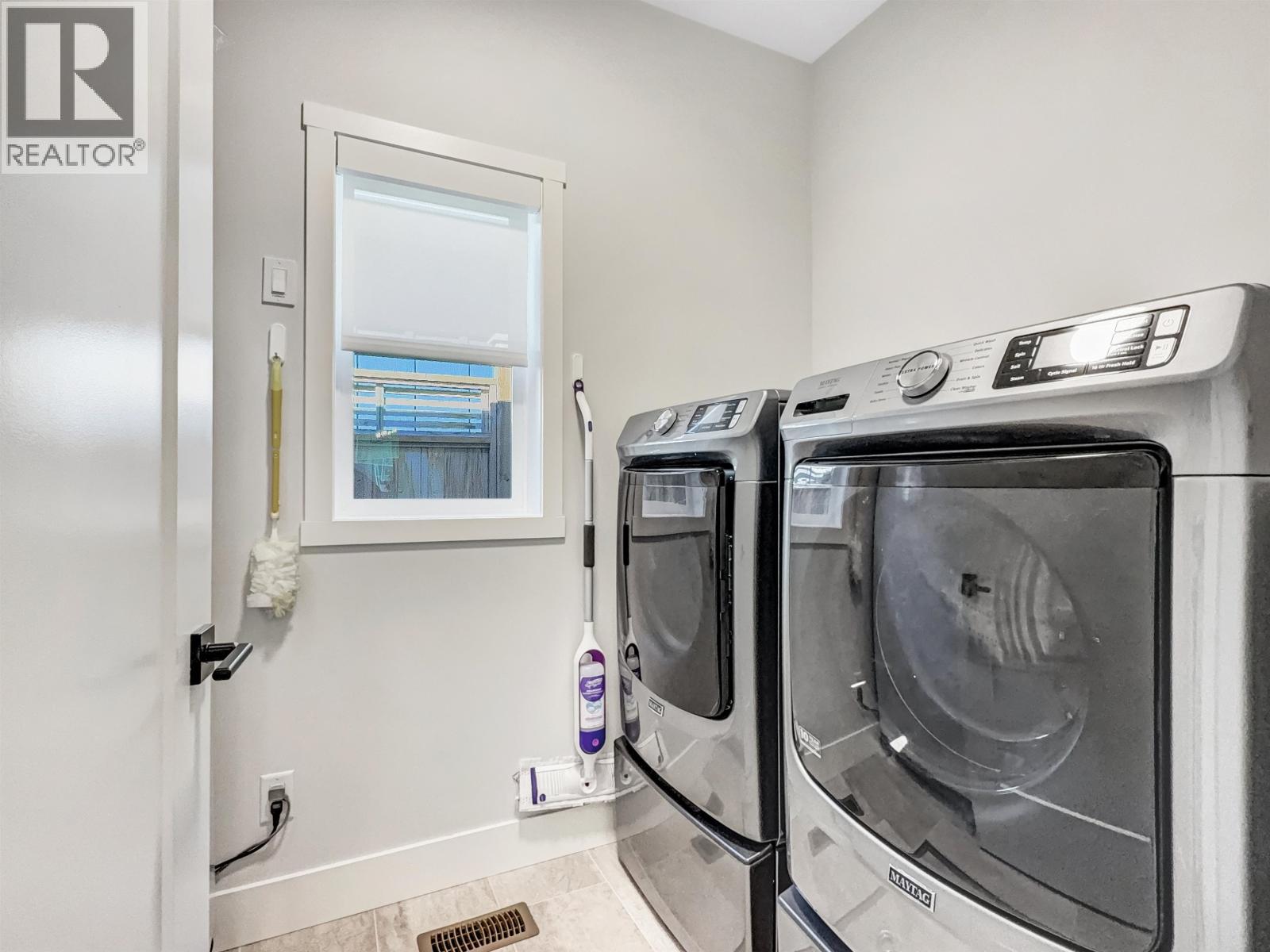 #7 555 WOTZKE DRIVE - 16