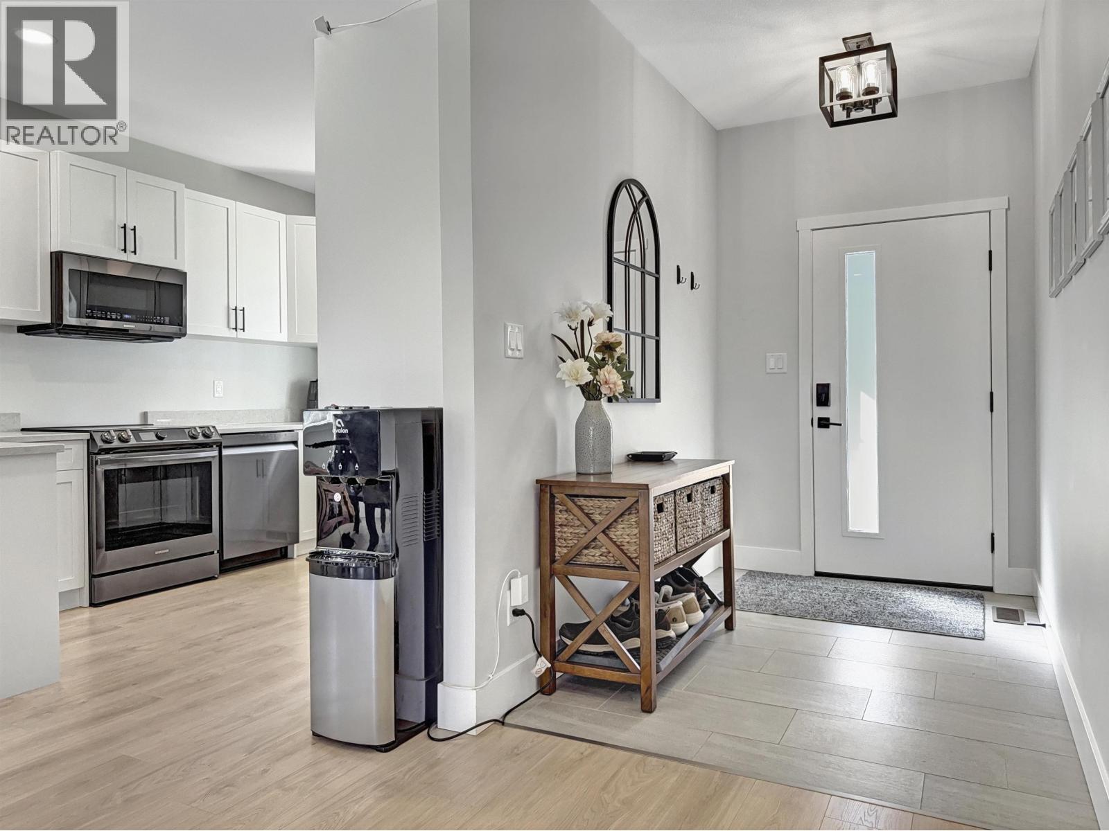 #7 555 WOTZKE DRIVE - Image 2