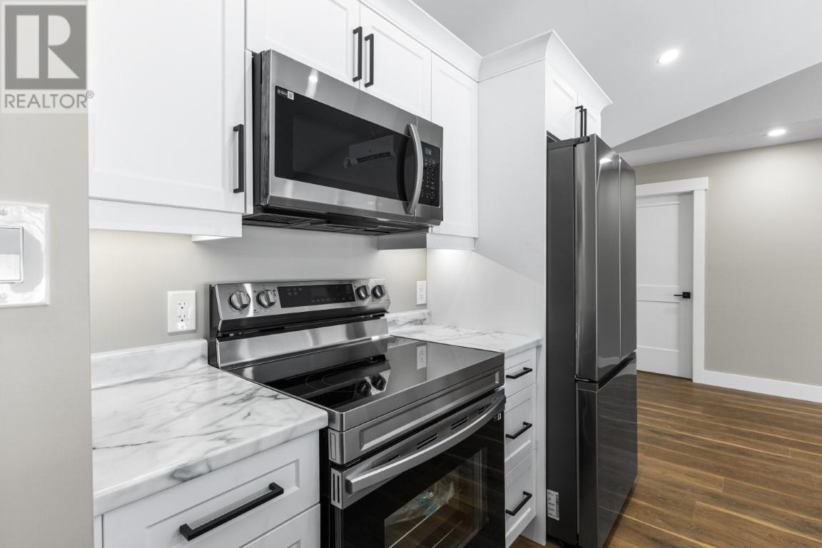 #13 625 Murphy Street - 13