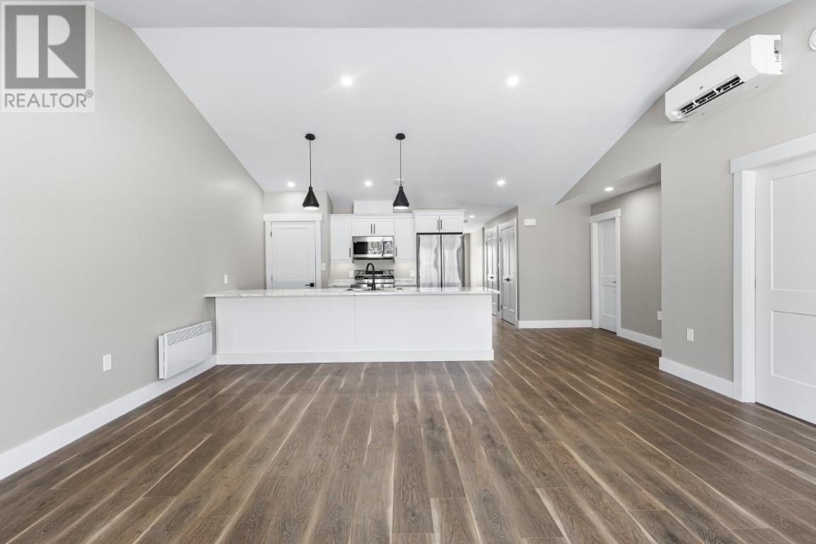 #13 625 Murphy Street - 7