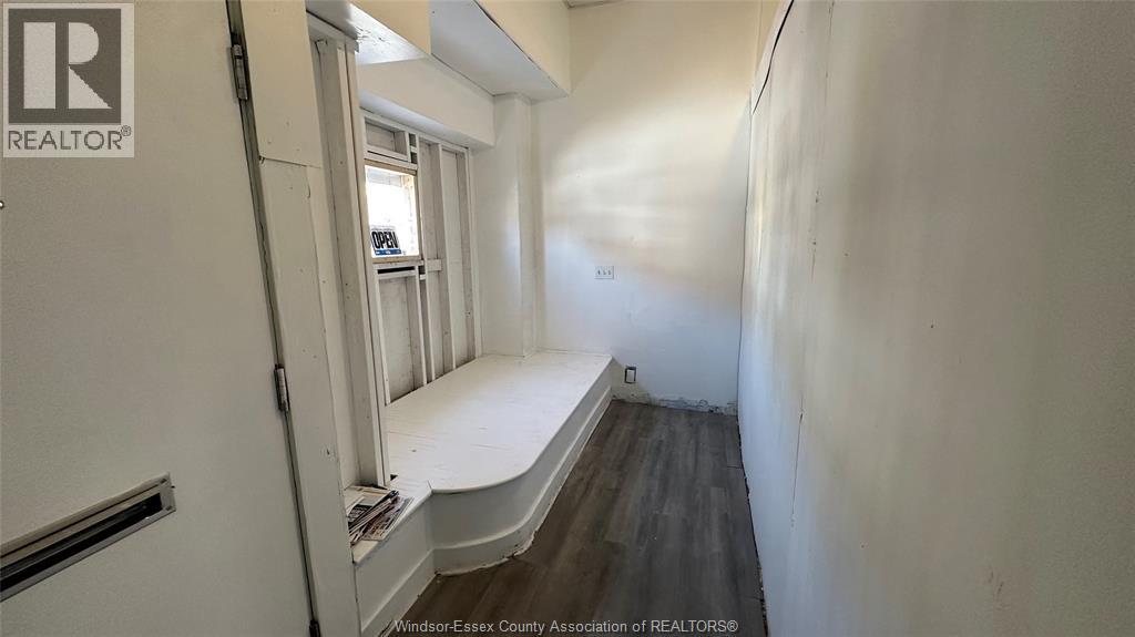 1335 WYANDOTTE - photo 5
