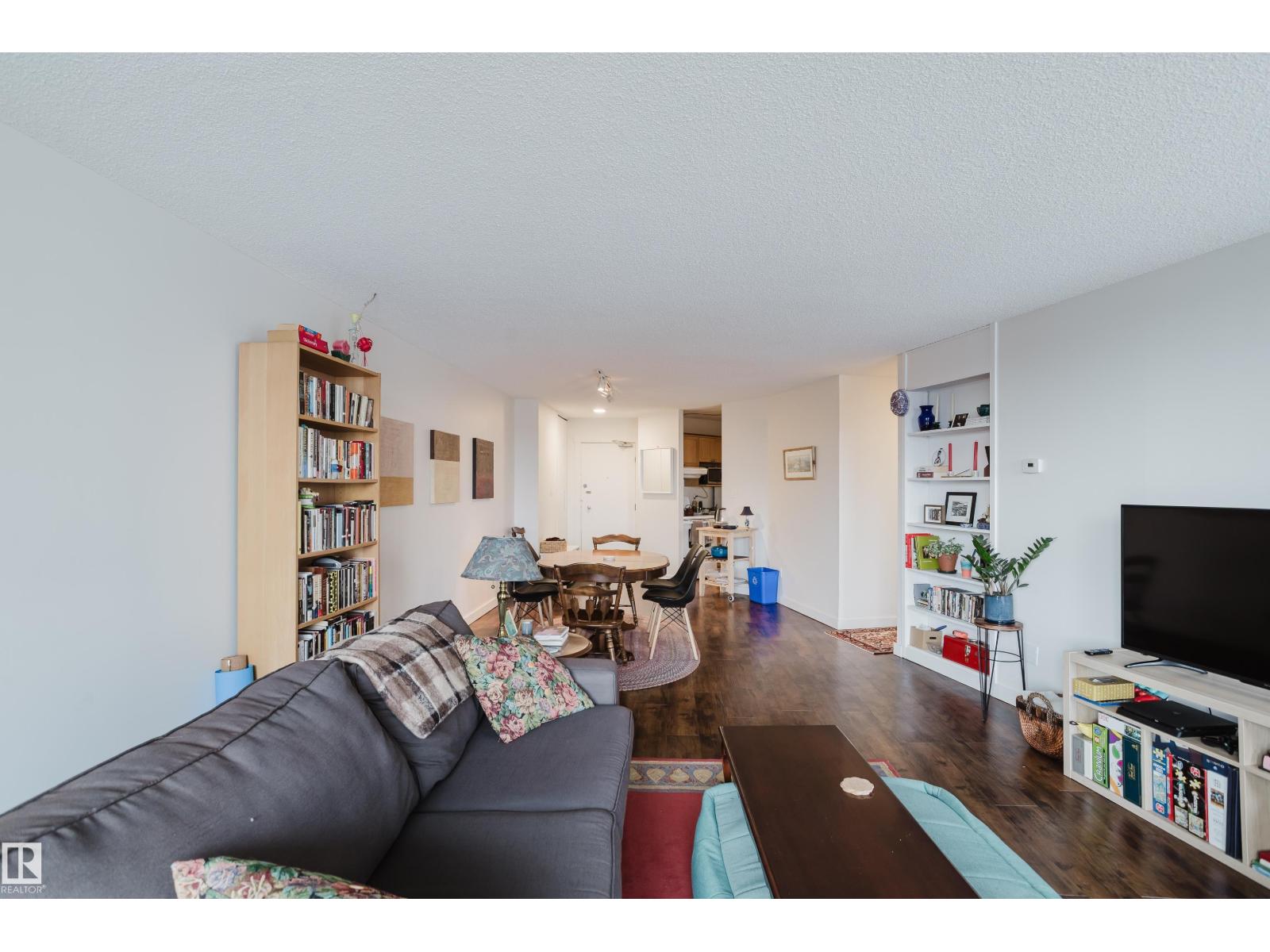 #402 10045 117 ST NW, Edmonton
