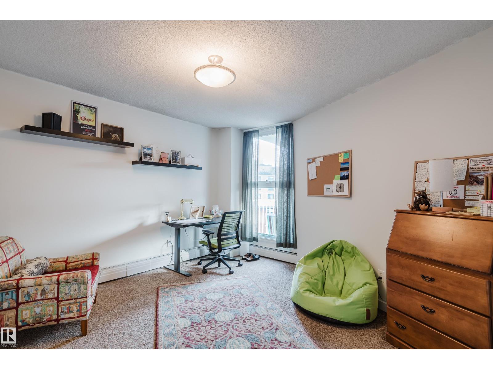 #402 10045 117 ST NW, Edmonton
