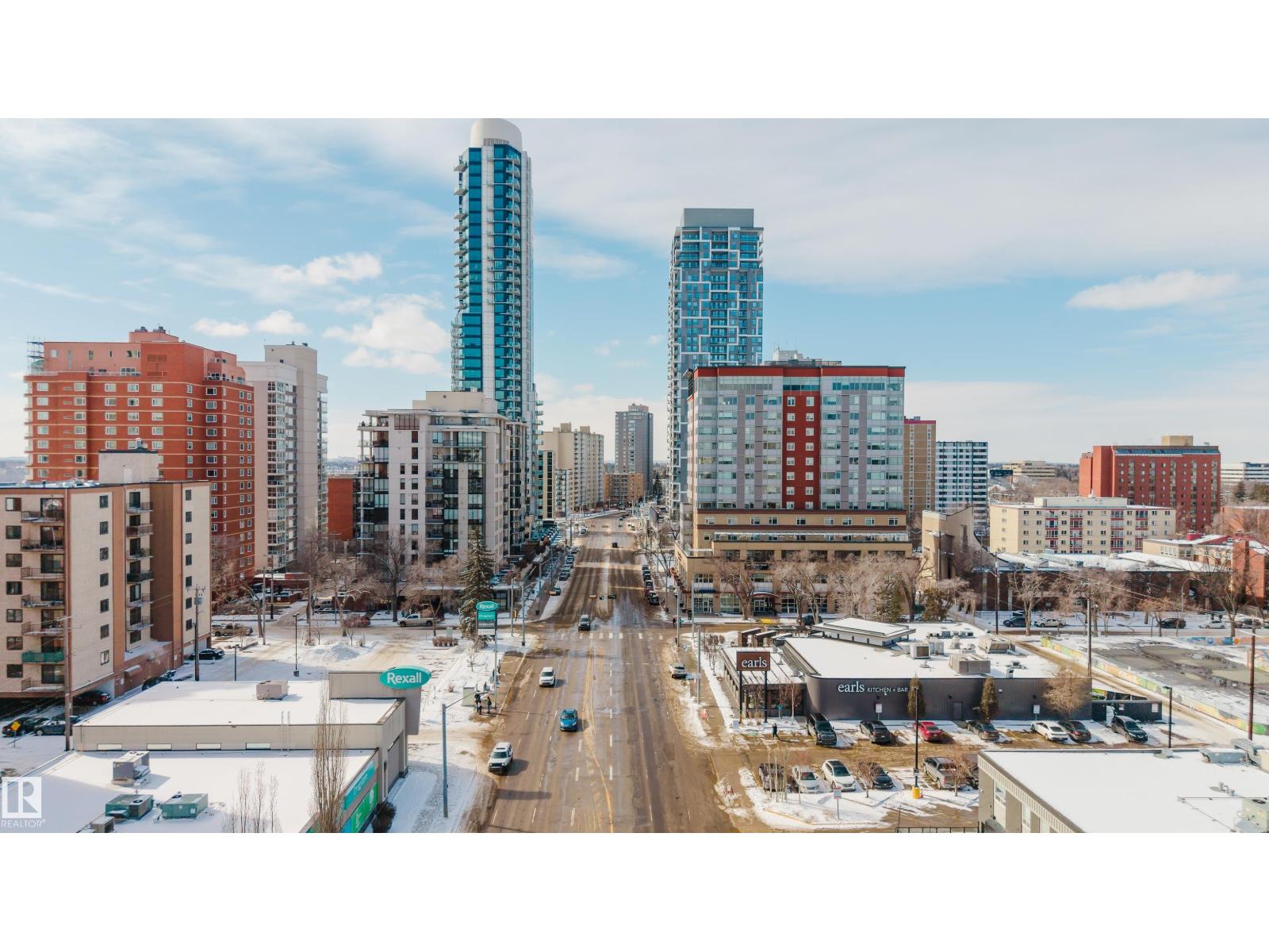 #402 10045 117 ST NW, Edmonton
