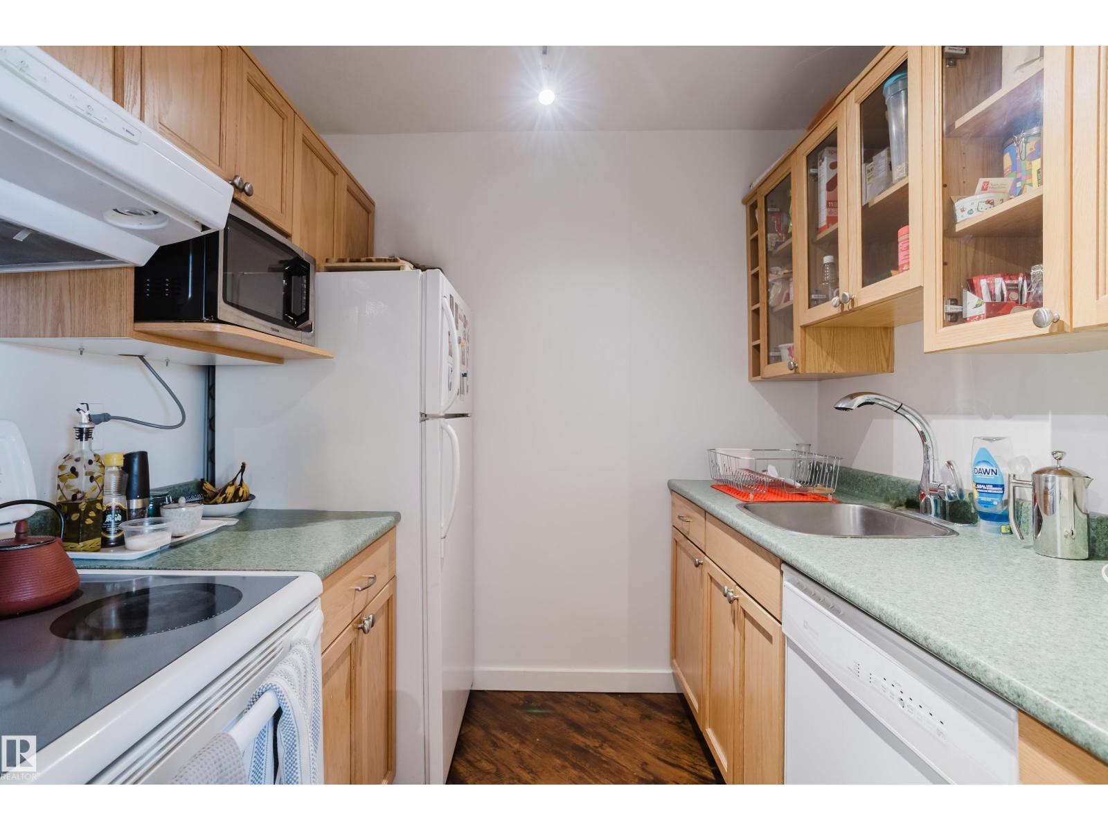 #402 10045 117 ST NW, Edmonton