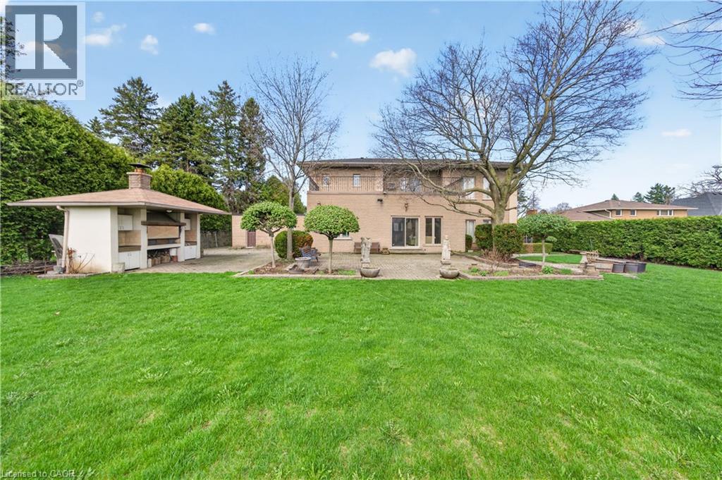 213 STONE CHURCH Road W - 37