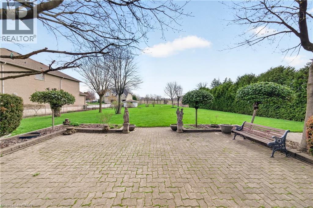 213 STONE CHURCH Road W - 40